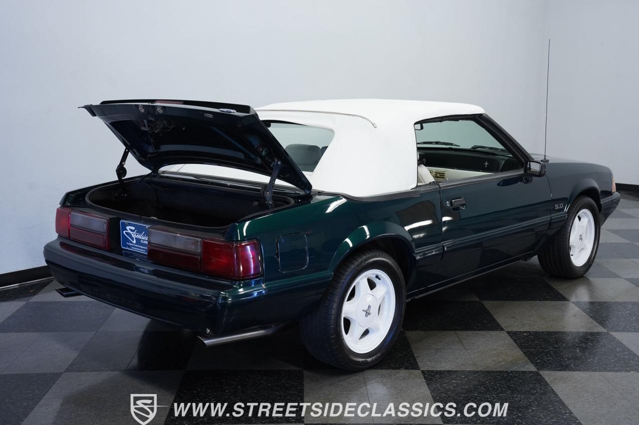 1990 Ford Mustang Convertible 7 UP Edition