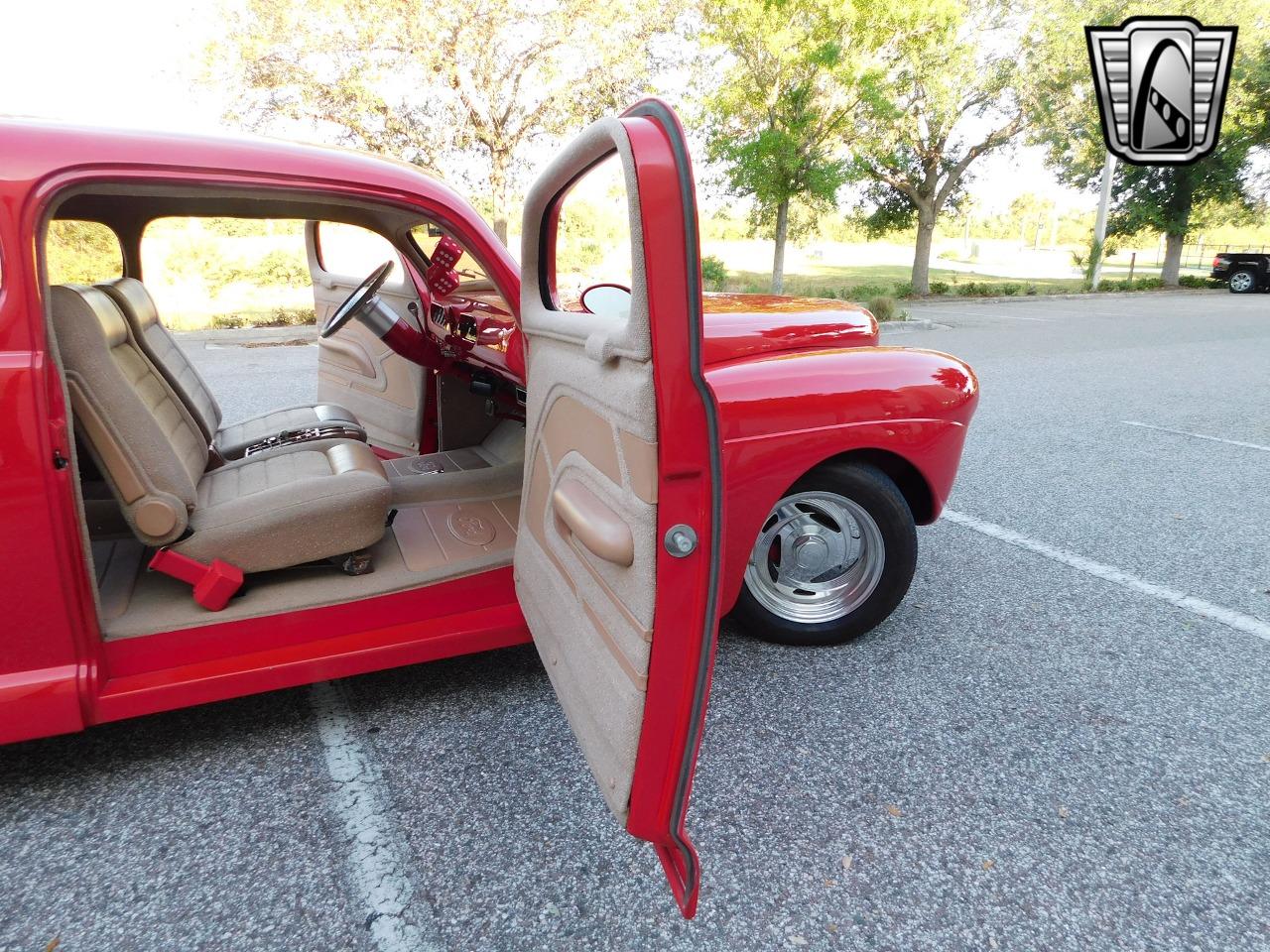 1941 Ford Deluxe