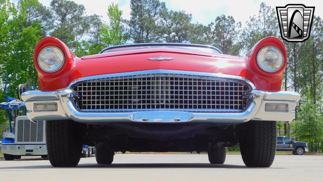 1957 Ford Thunderbird