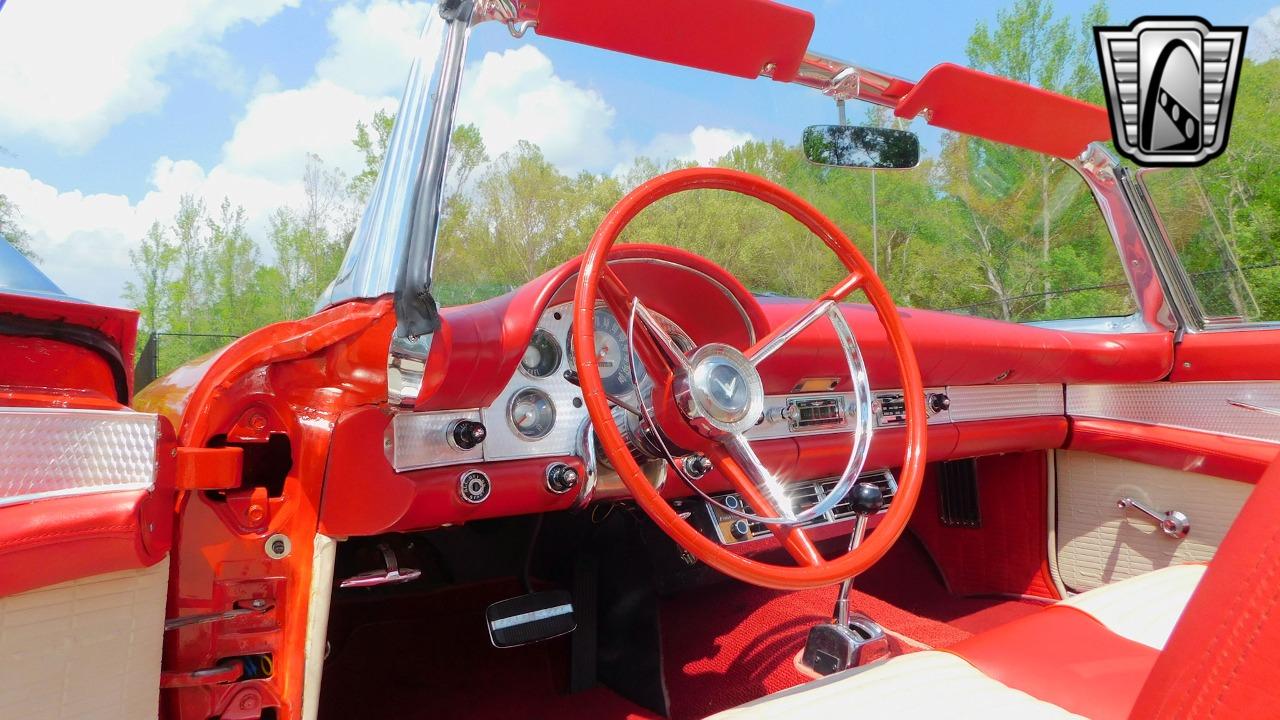 1957 Ford Thunderbird