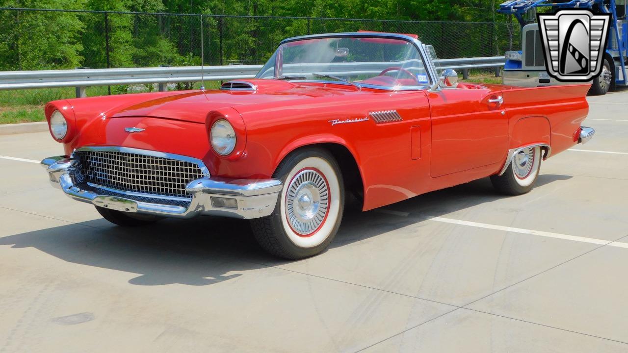 1957 Ford Thunderbird