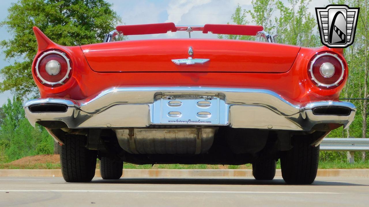 1957 Ford Thunderbird