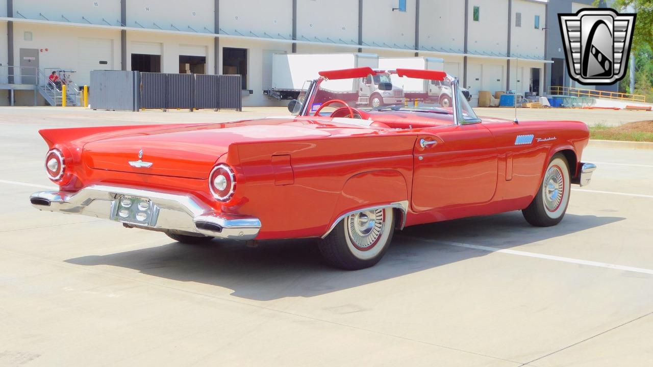 1957 Ford Thunderbird