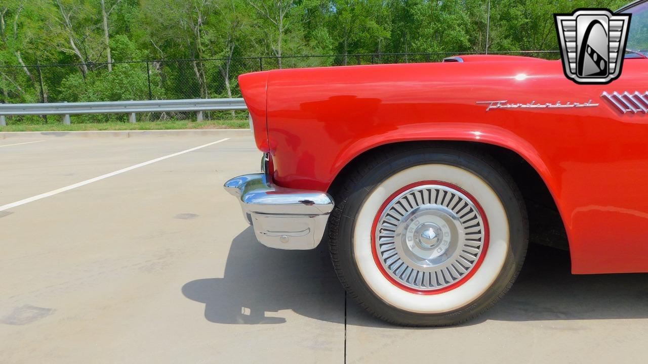 1957 Ford Thunderbird