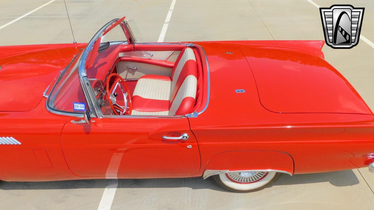 1957 Ford Thunderbird