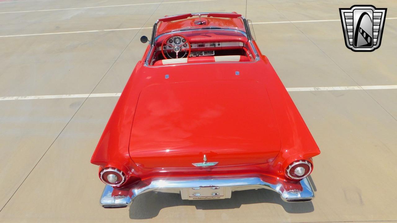 1957 Ford Thunderbird