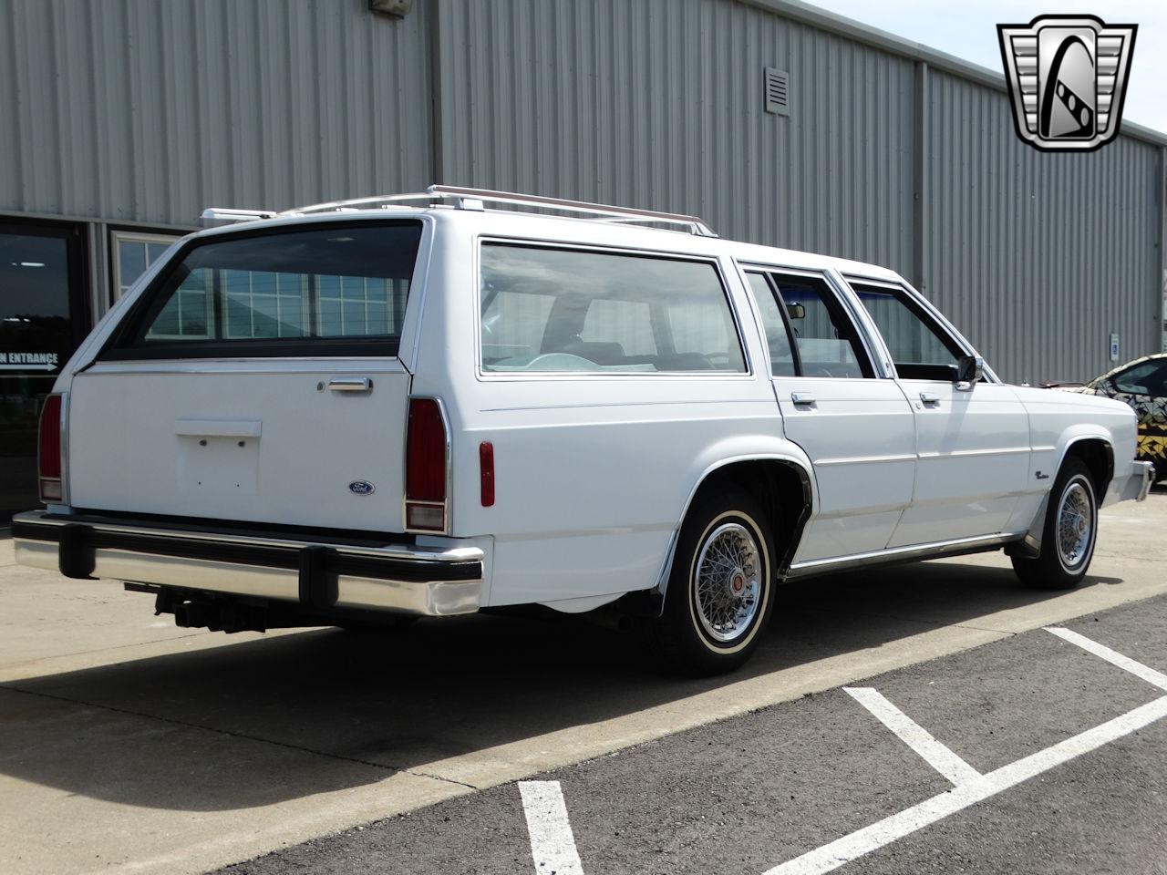 1985 Ford Crown Victoria