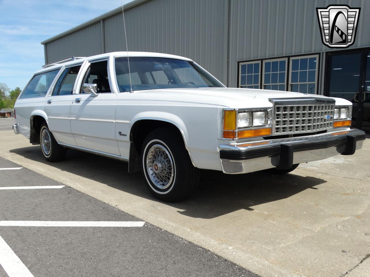 1985 Ford Crown Victoria