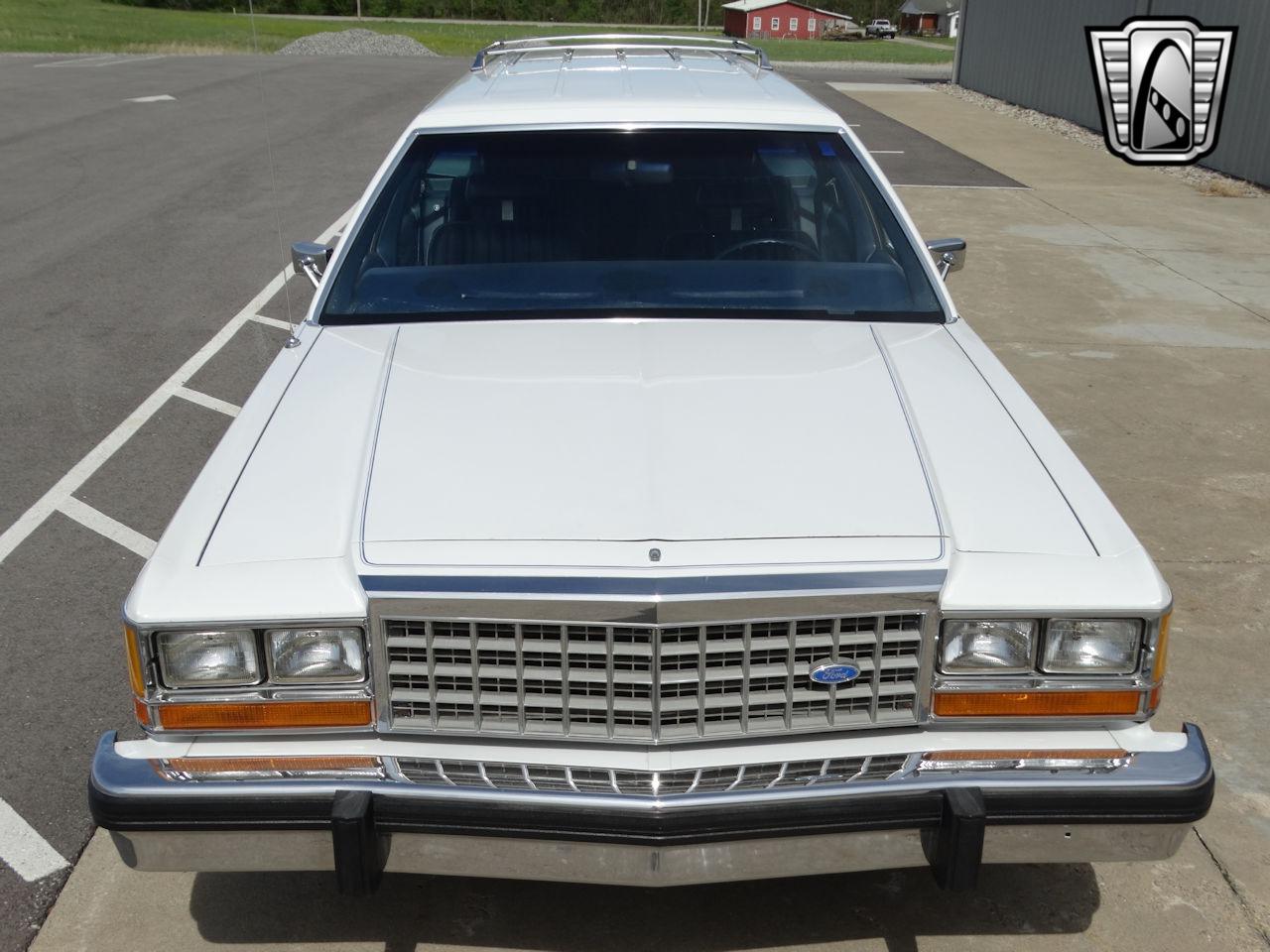 1985 Ford Crown Victoria