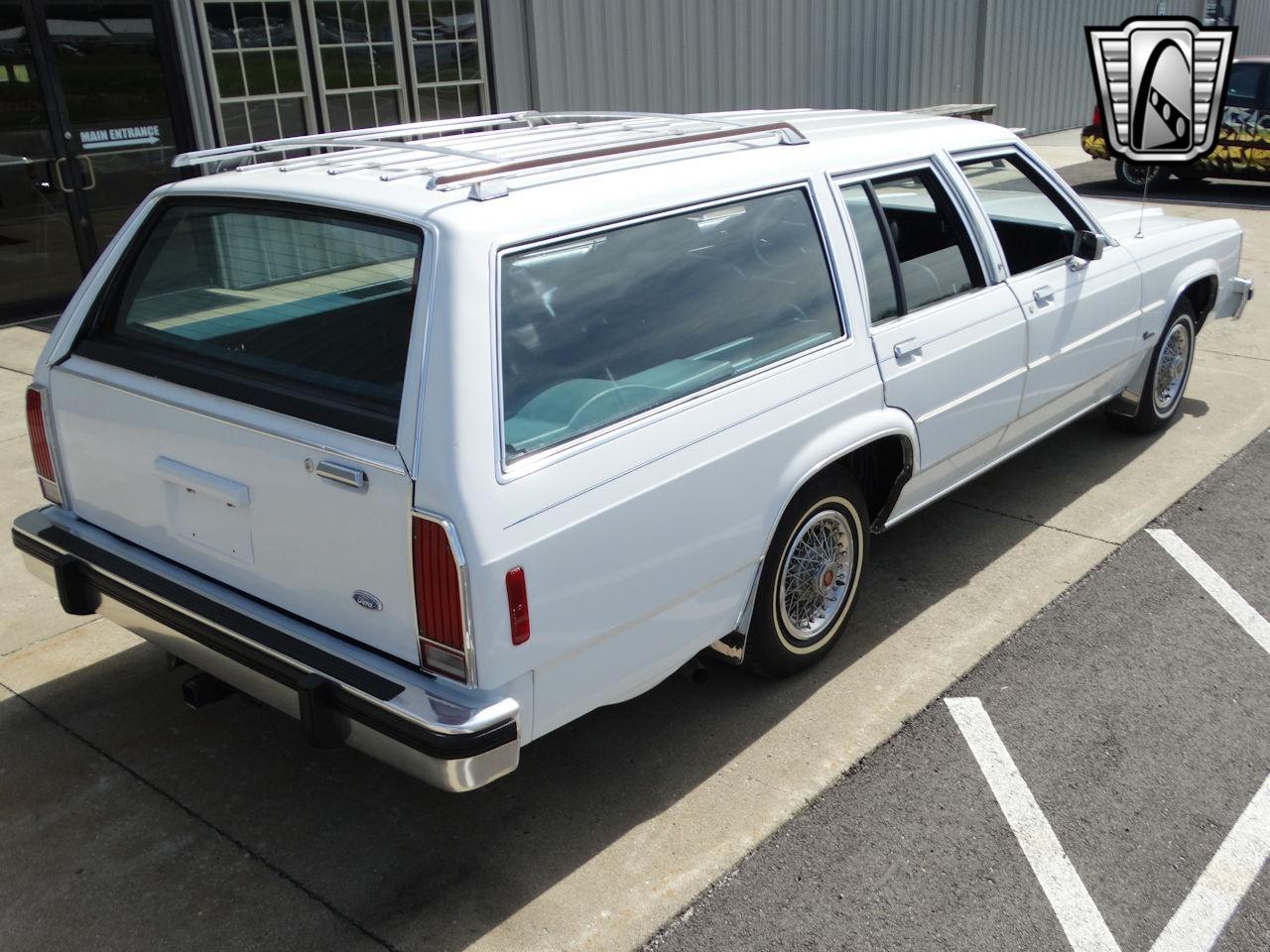 1985 Ford Crown Victoria