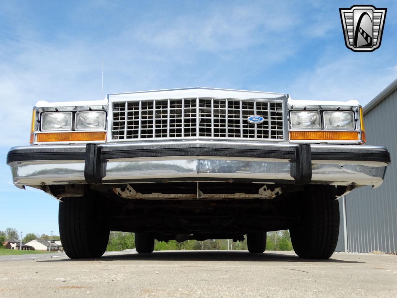 1985 Ford Crown Victoria