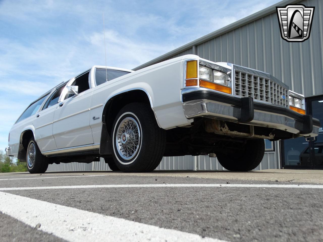 1985 Ford Crown Victoria