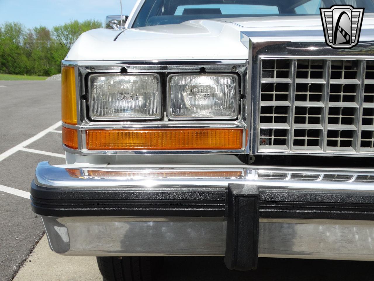 1985 Ford Crown Victoria