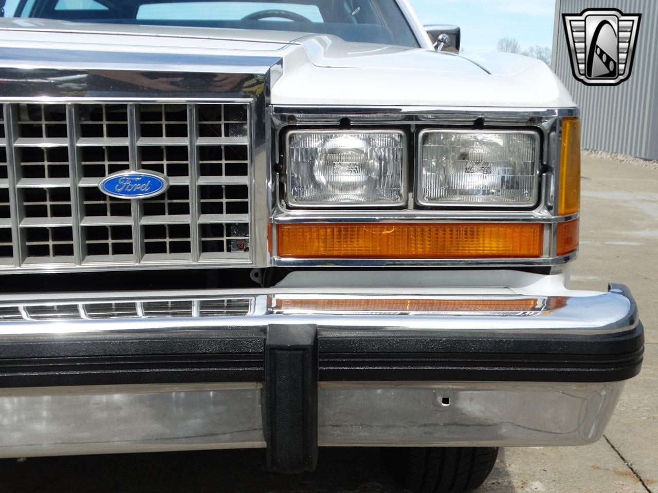 1985 Ford Crown Victoria