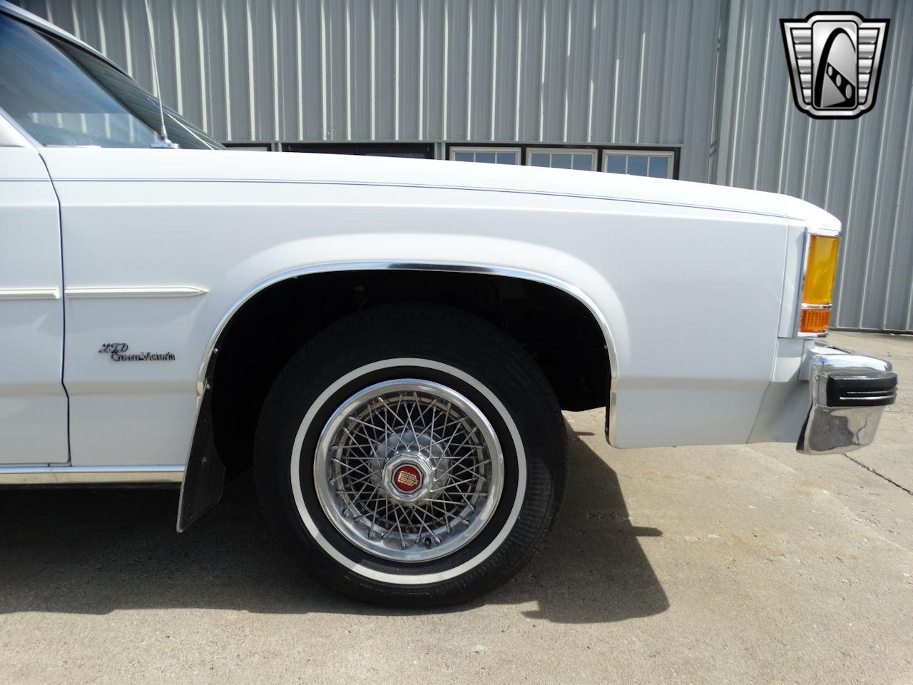 1985 Ford Crown Victoria