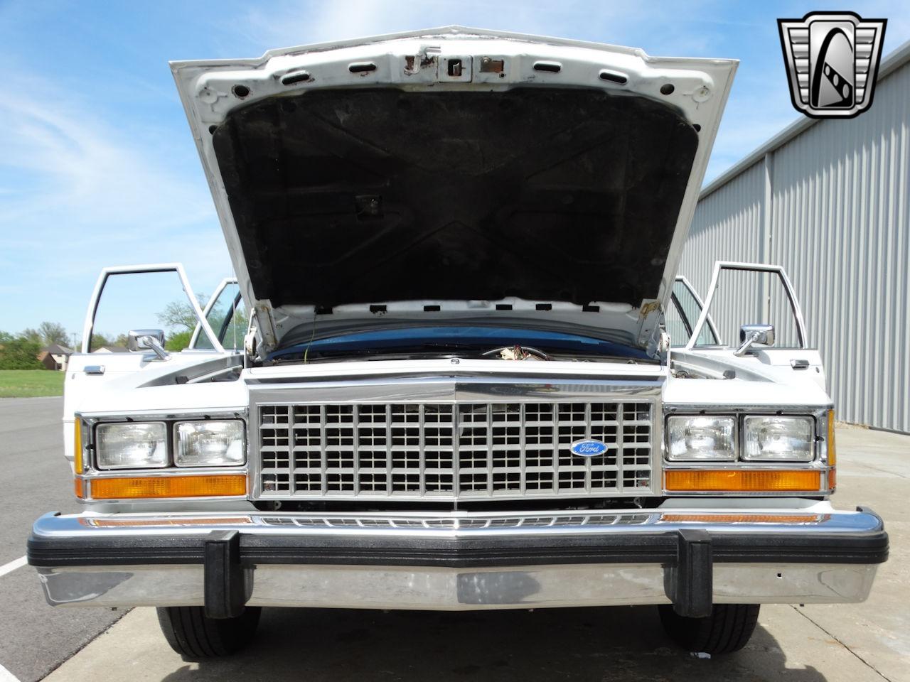 1985 Ford Crown Victoria