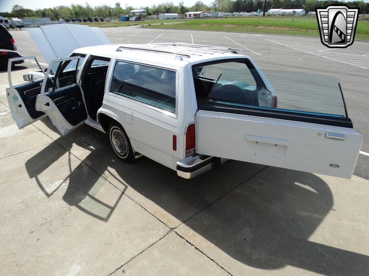 1985 Ford Crown Victoria