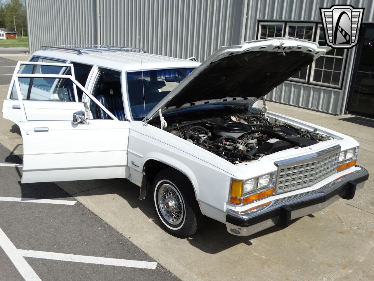 1985 Ford Crown Victoria