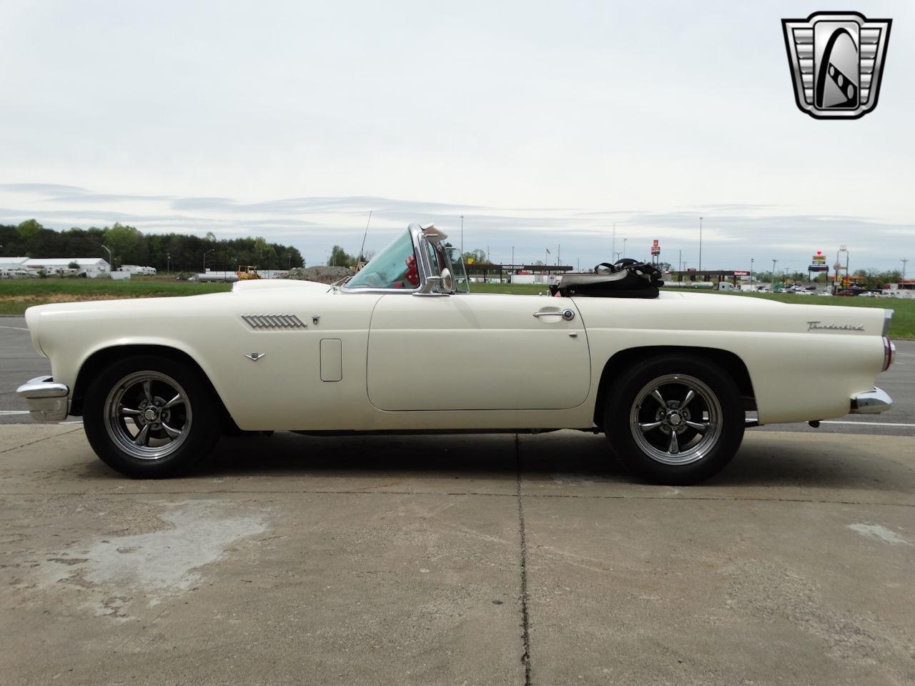 1956 Ford Thunderbird