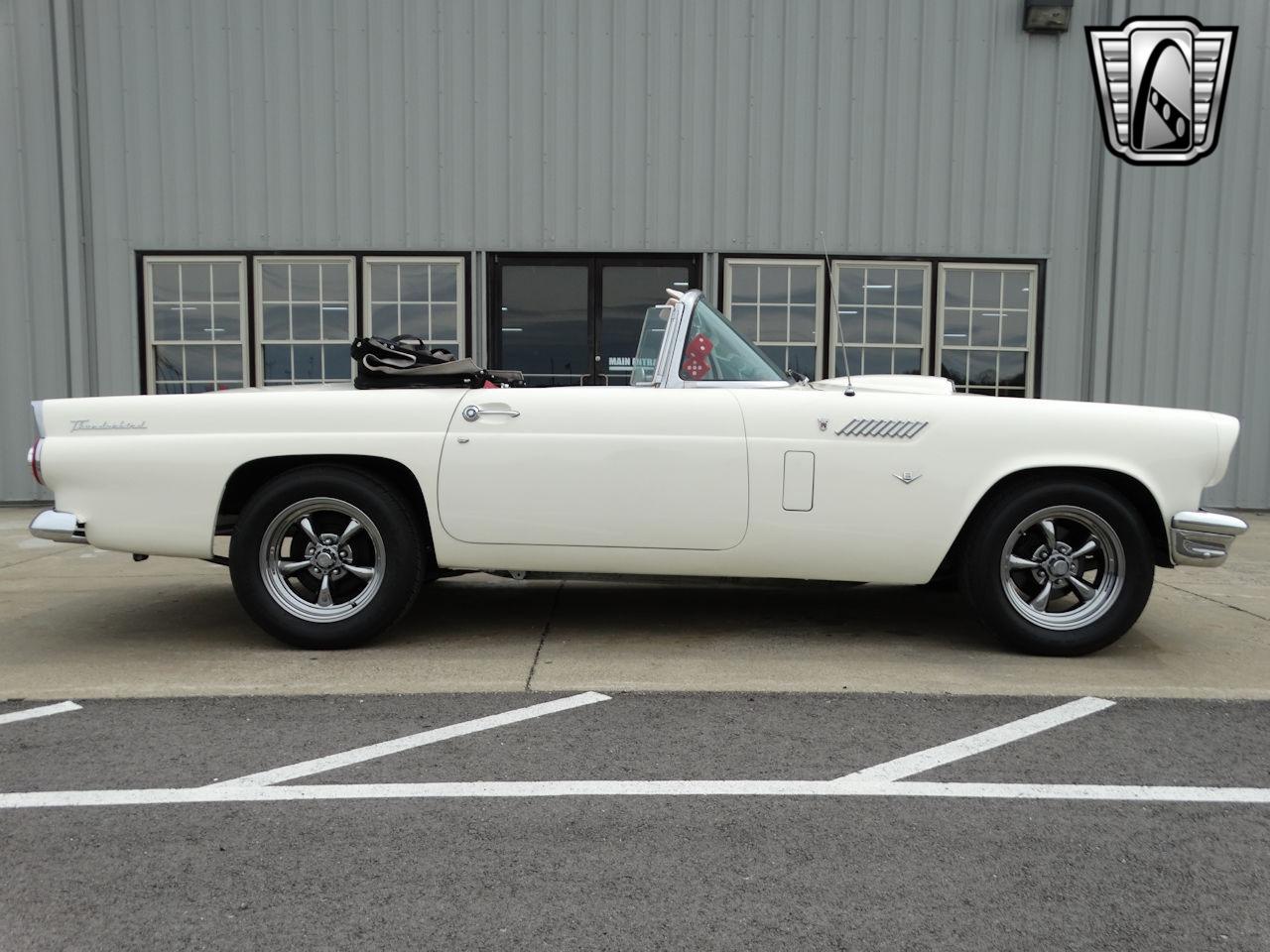 1956 Ford Thunderbird