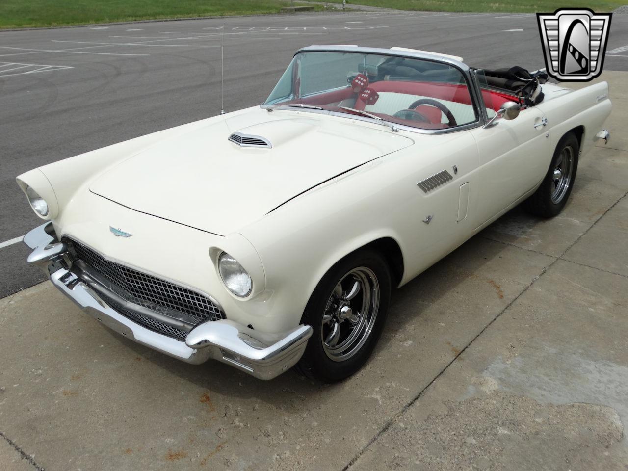 1956 Ford Thunderbird