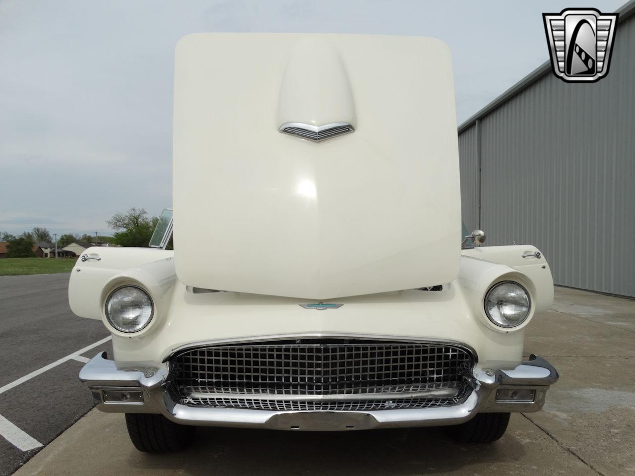 1956 Ford Thunderbird