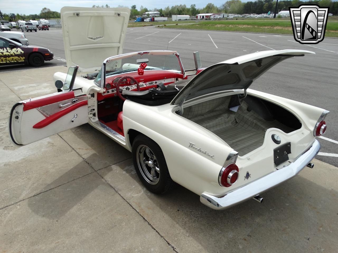 1956 Ford Thunderbird