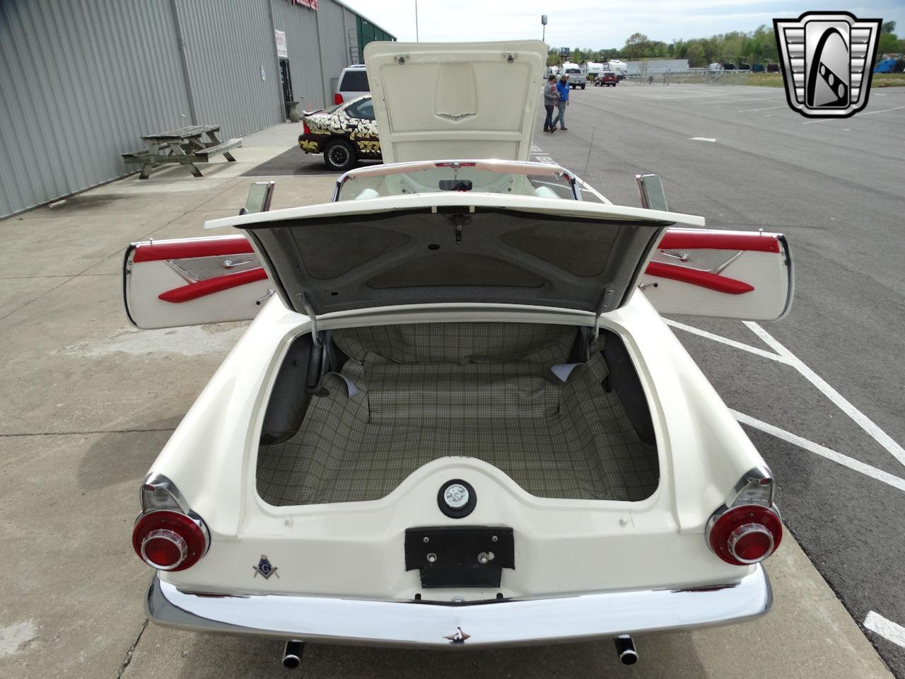 1956 Ford Thunderbird