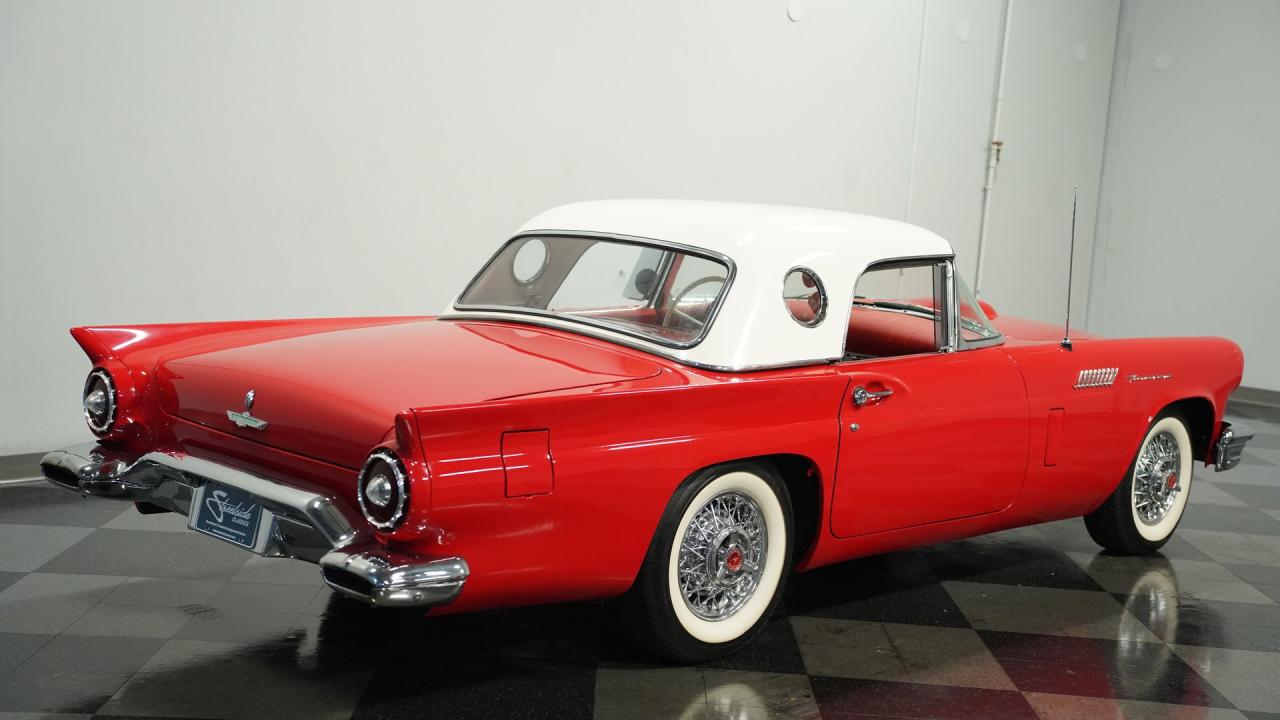 1957 Ford Thunderbird