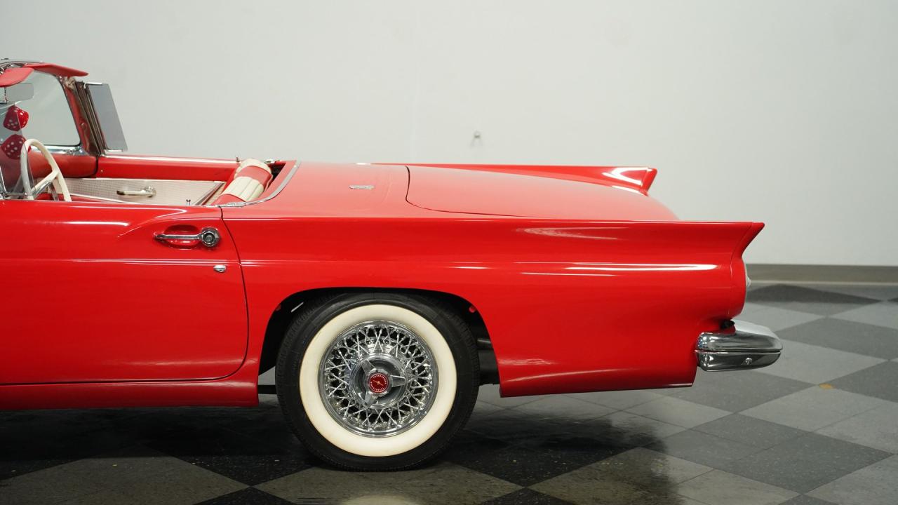 1957 Ford Thunderbird