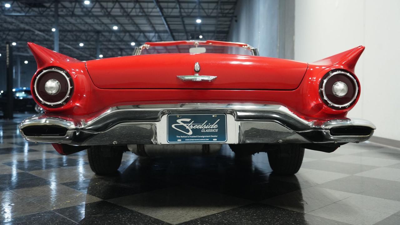 1957 Ford Thunderbird