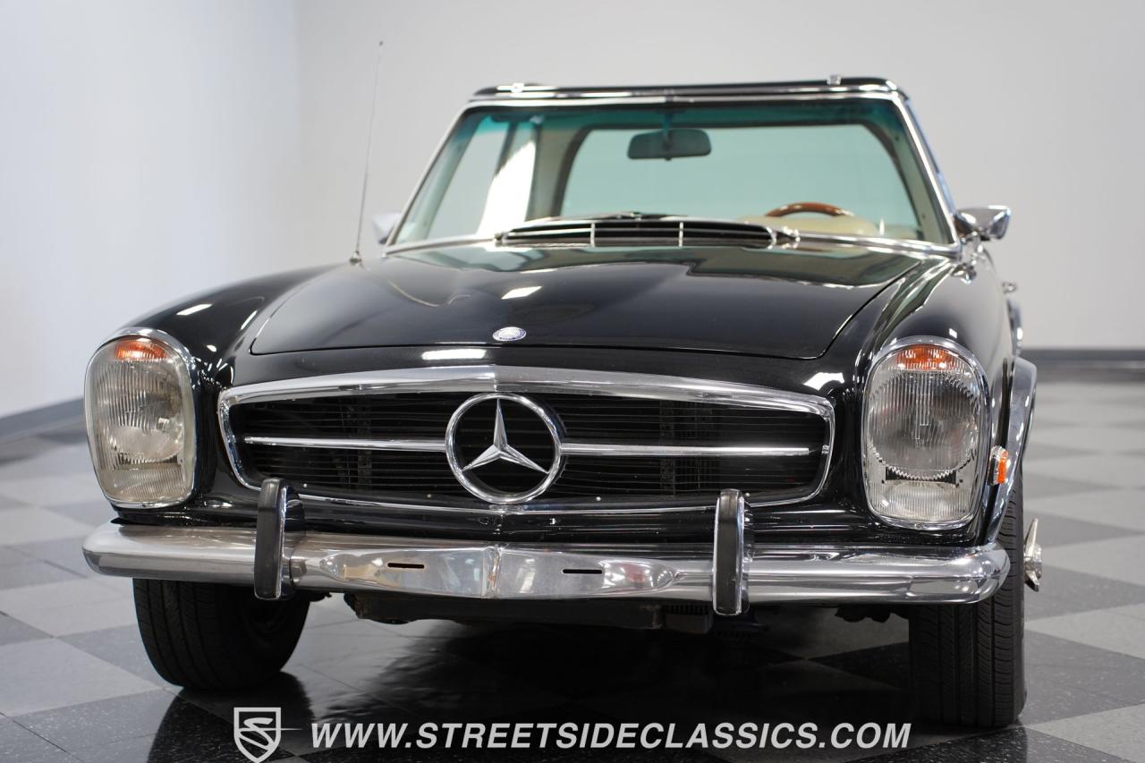 1968 Mercedes - Benz 280SL Pagoda