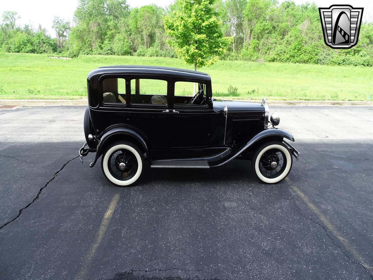 1931 Ford Sedan