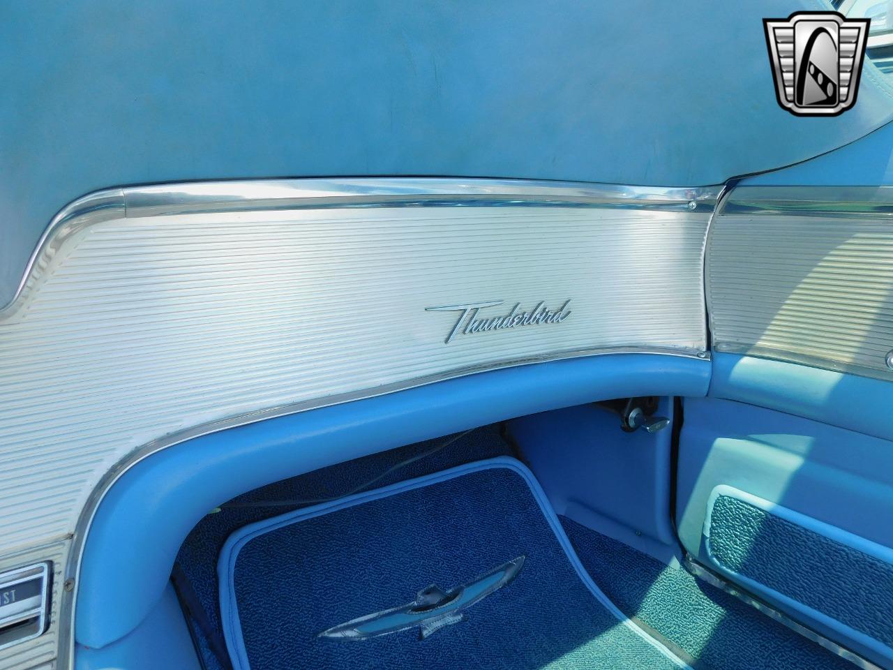 1962 Ford Thunderbird