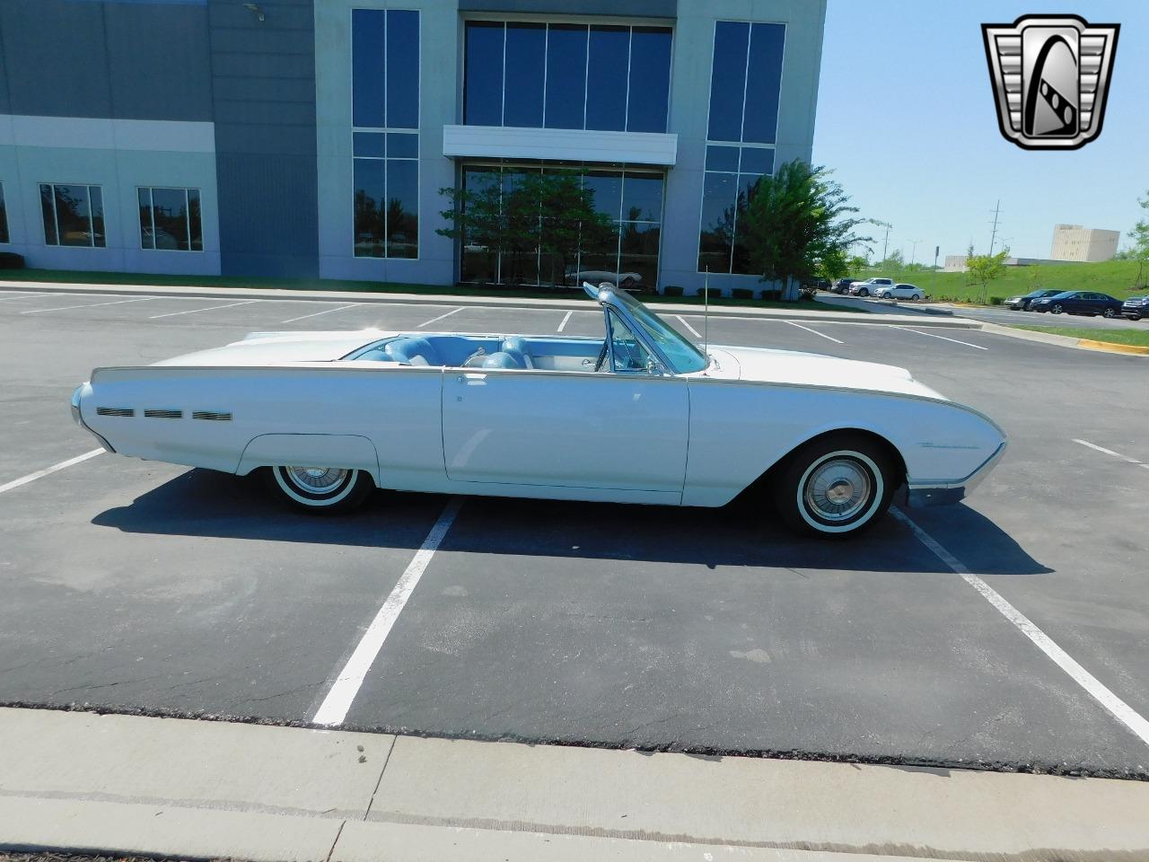 1962 Ford Thunderbird