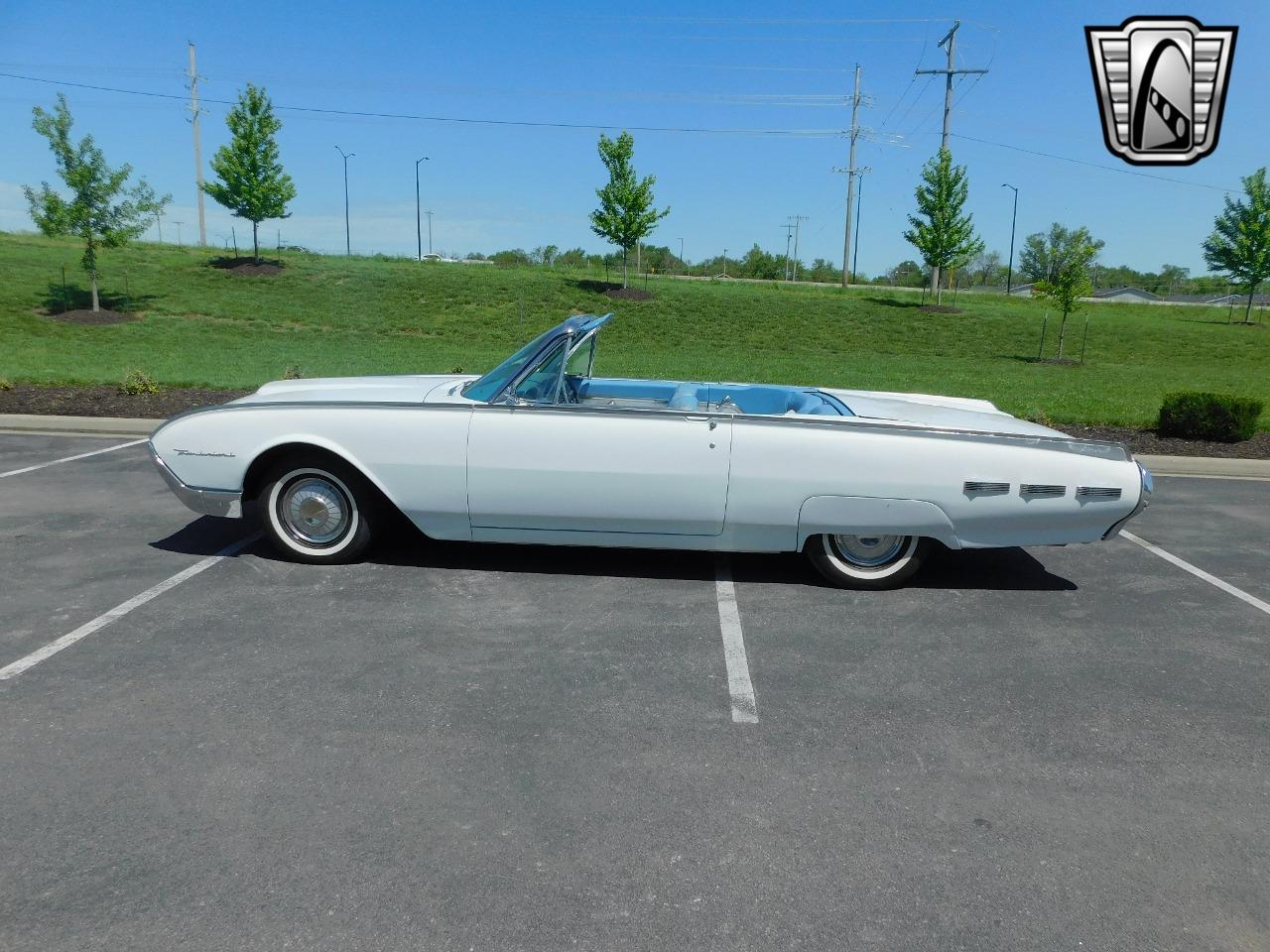 1962 Ford Thunderbird