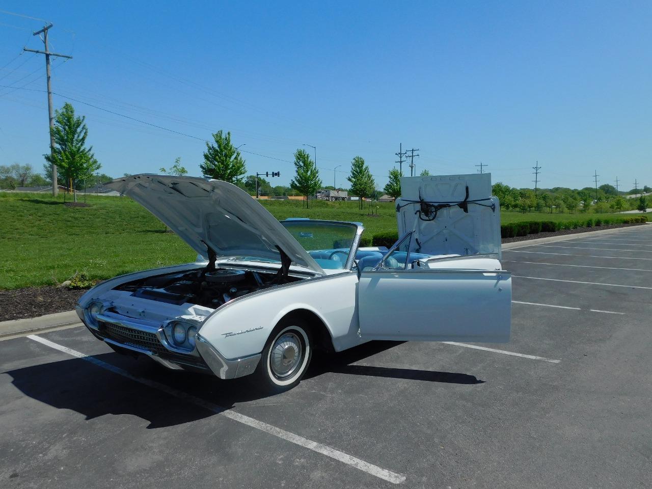 1962 Ford Thunderbird