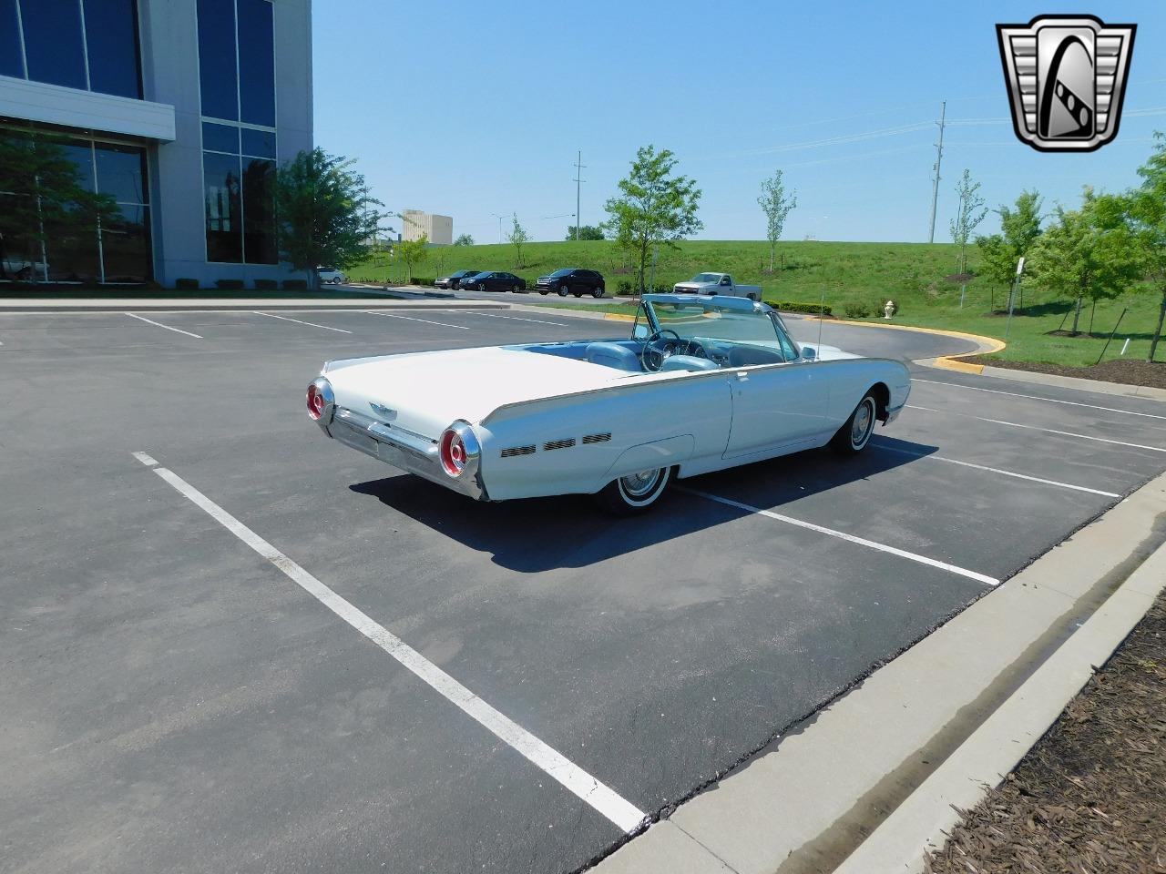 1962 Ford Thunderbird