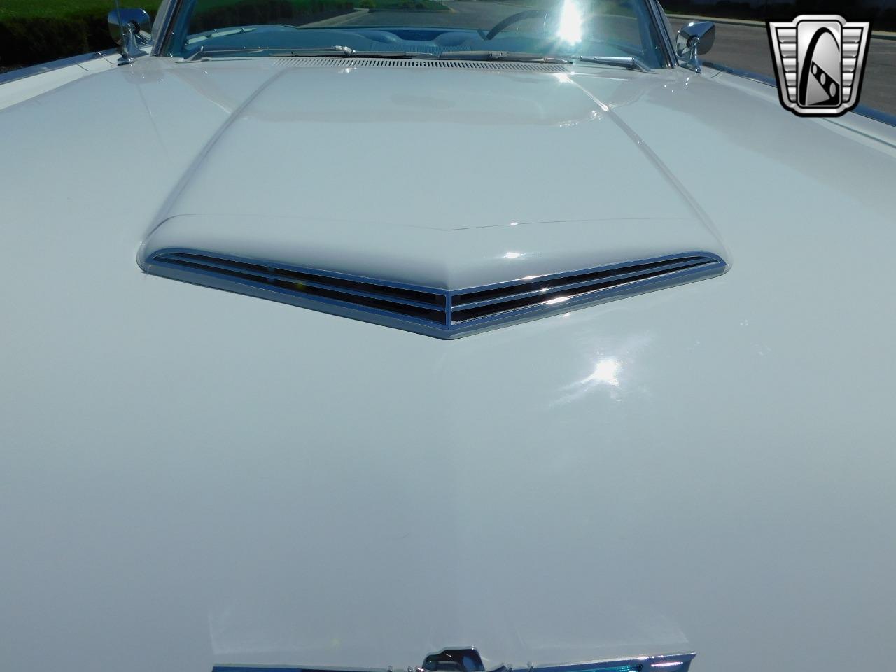 1962 Ford Thunderbird