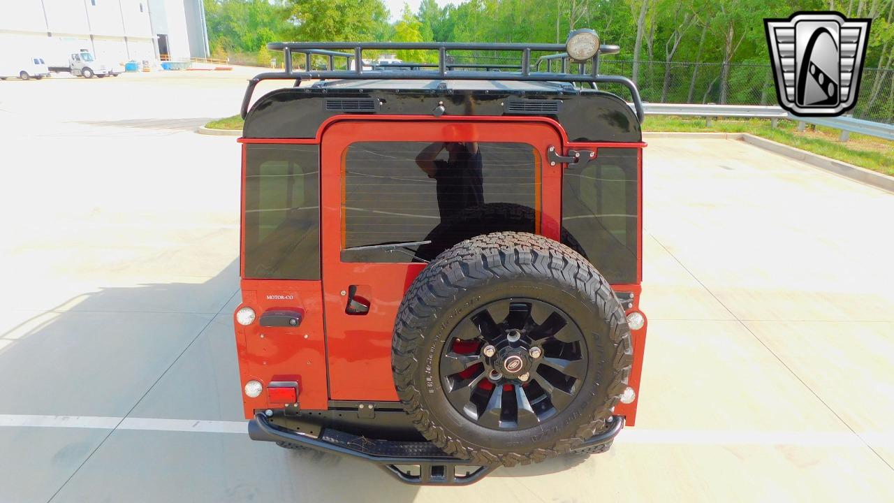 1987 Land Rover Defender