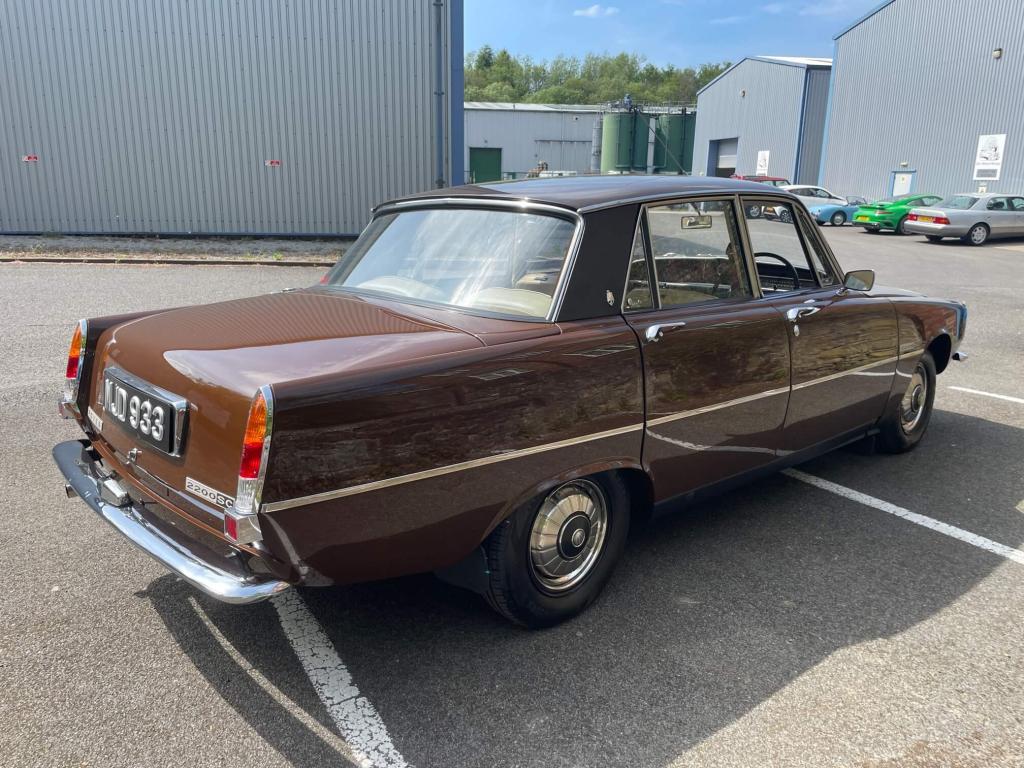 1974 Rover P6