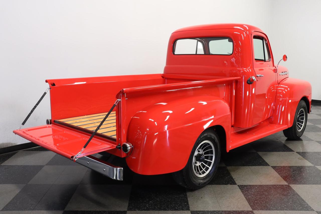 1952 Ford F-1