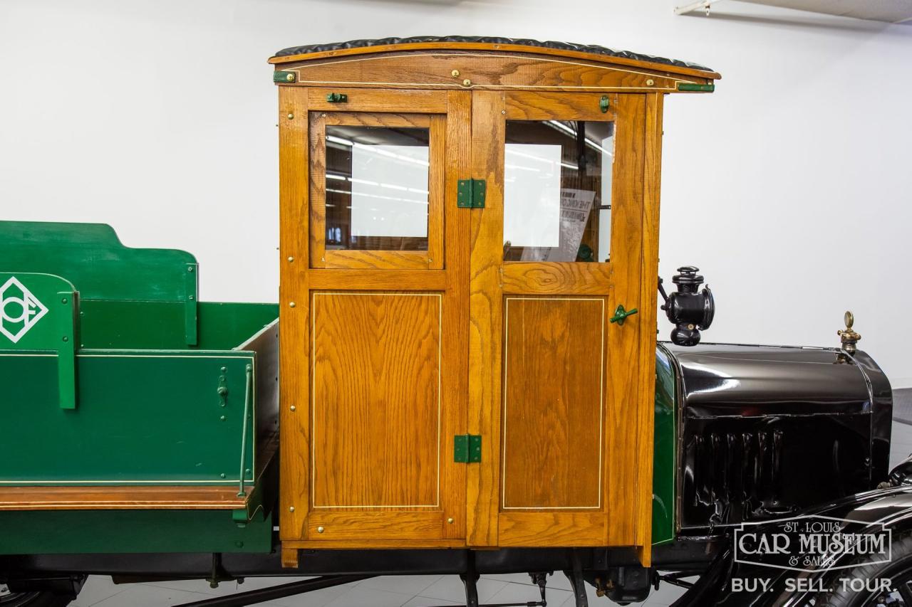 1925 Ford Model T Express Delivery