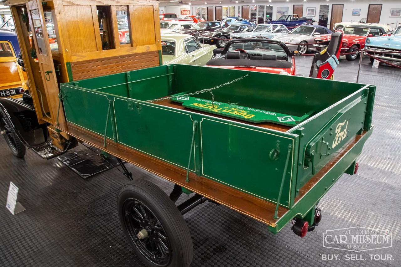 1925 Ford Model T Express Delivery