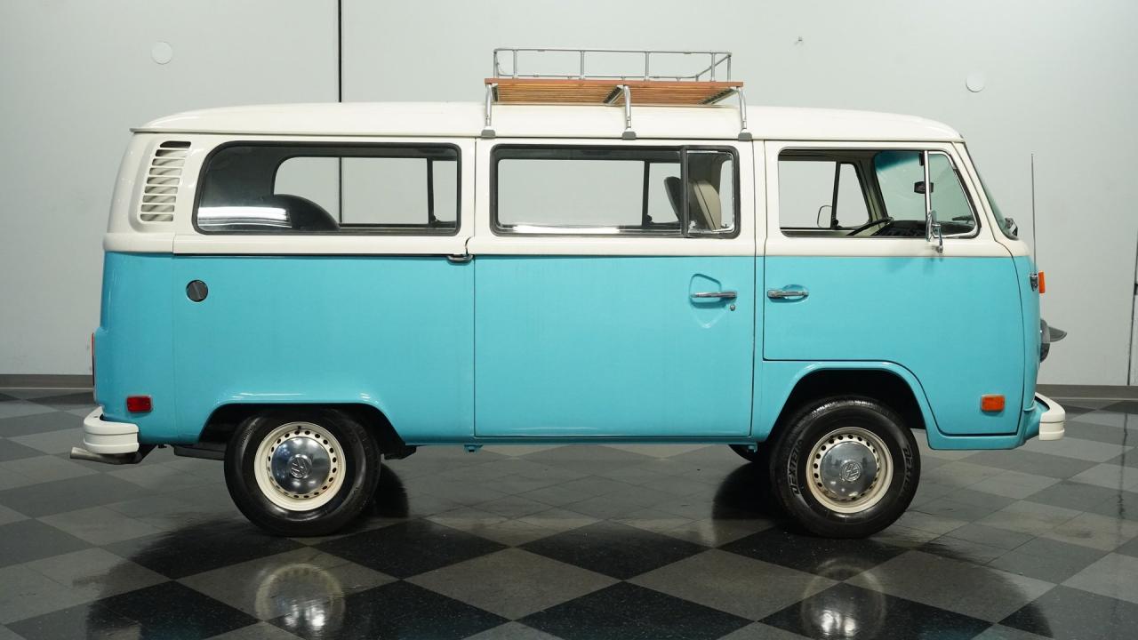 1977 Volkswagen Type 2 Bus