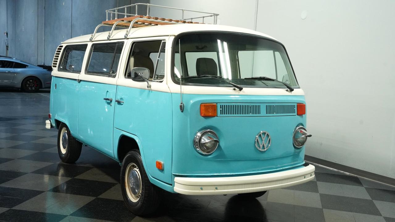 1977 Volkswagen Type 2 Bus