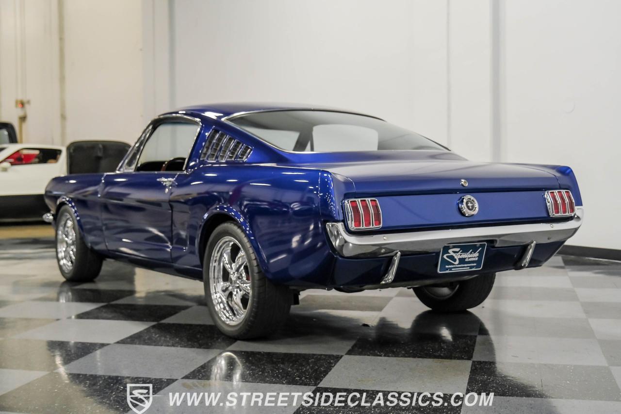 1965 Ford Mustang 2+2 Fastback Restomod