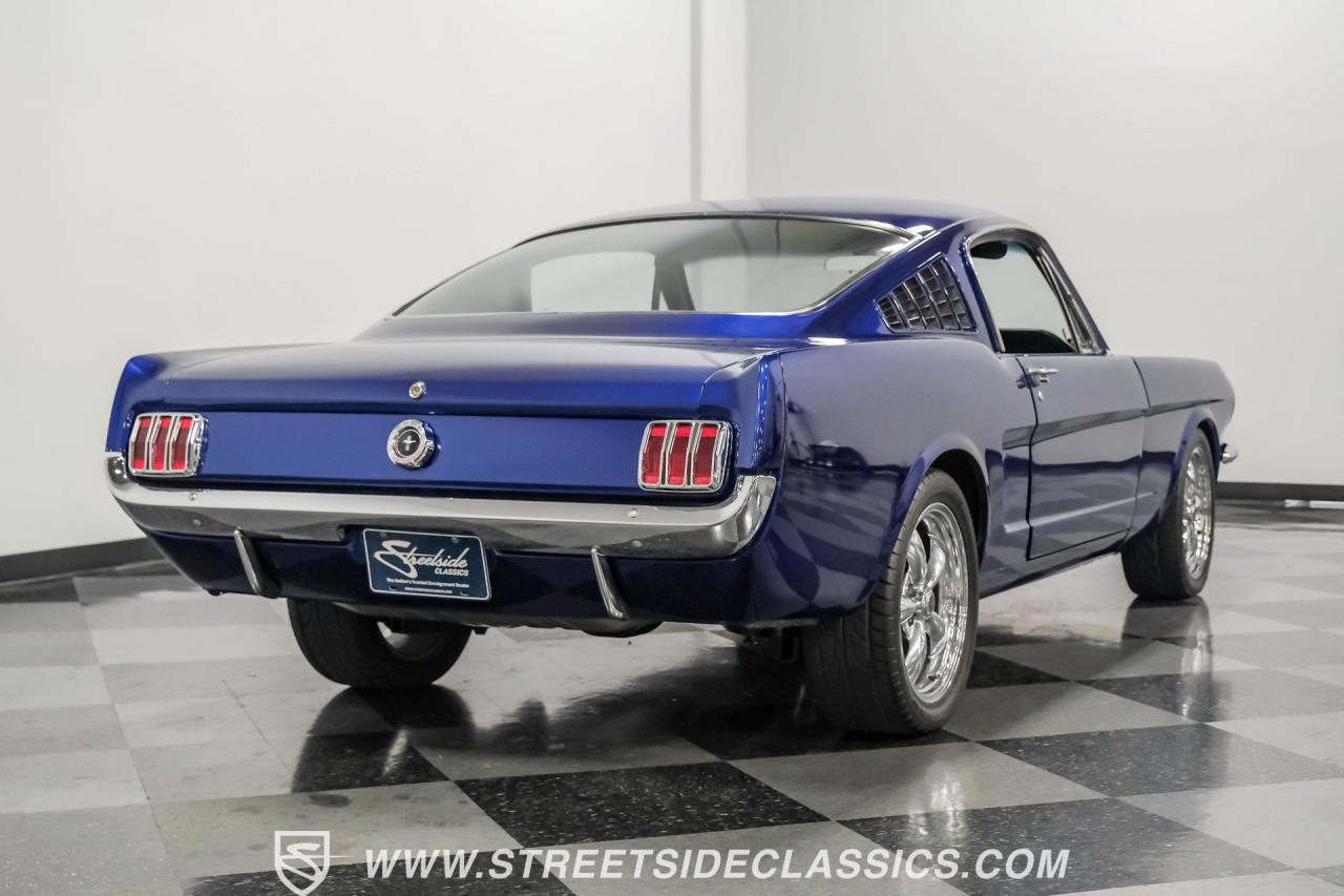 1965 Ford Mustang 2+2 Fastback Restomod