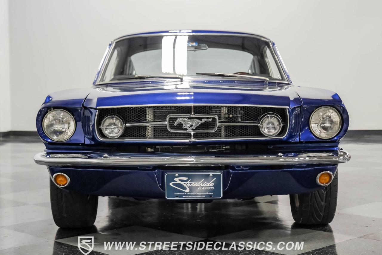 1965 Ford Mustang 2+2 Fastback Restomod