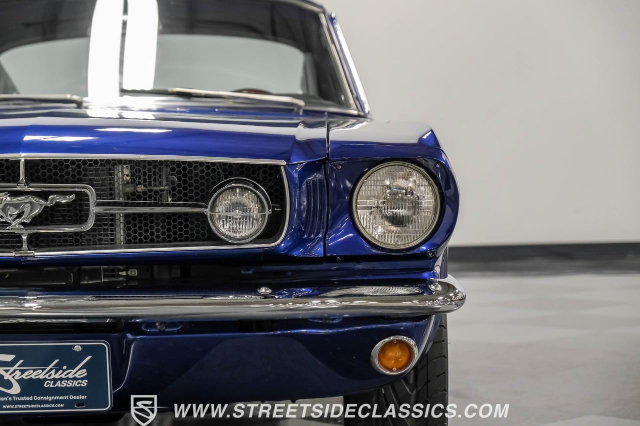 1965 Ford Mustang 2+2 Fastback Restomod